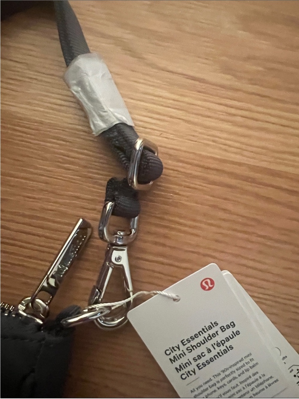 VIRAL🚨NWT LULULEMON CITY ESSENTIALS MINI SHOULDER BAG ADJUSTABLE🚨 - Picture 4 of 4